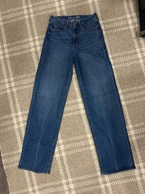 Old Navy Extra High-Rise Sky-Hi Wide Leg Jeans in Blue